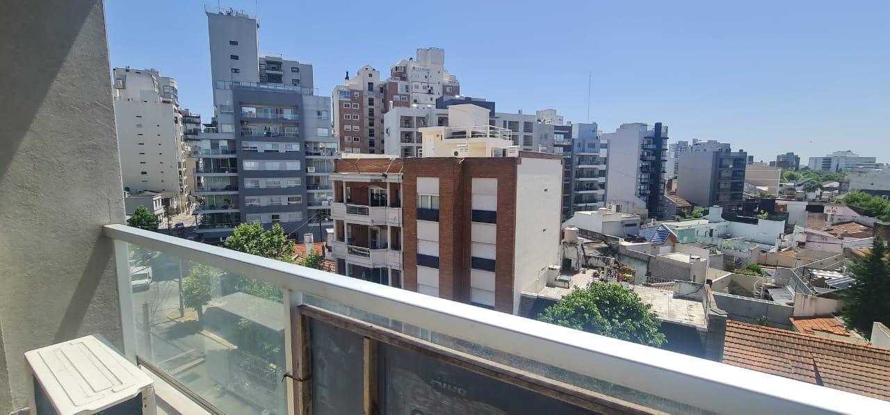 DEPARTAMENTO A ESTRENAR AL FRENTE CON BALCON 3 BAÑOS CENTRO RAMOS MEJIA.OP.COCHERA