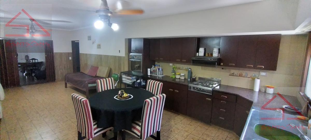 Foto de Casa 4 Amb con cochera - Lomas Del Mirador, imagen 2