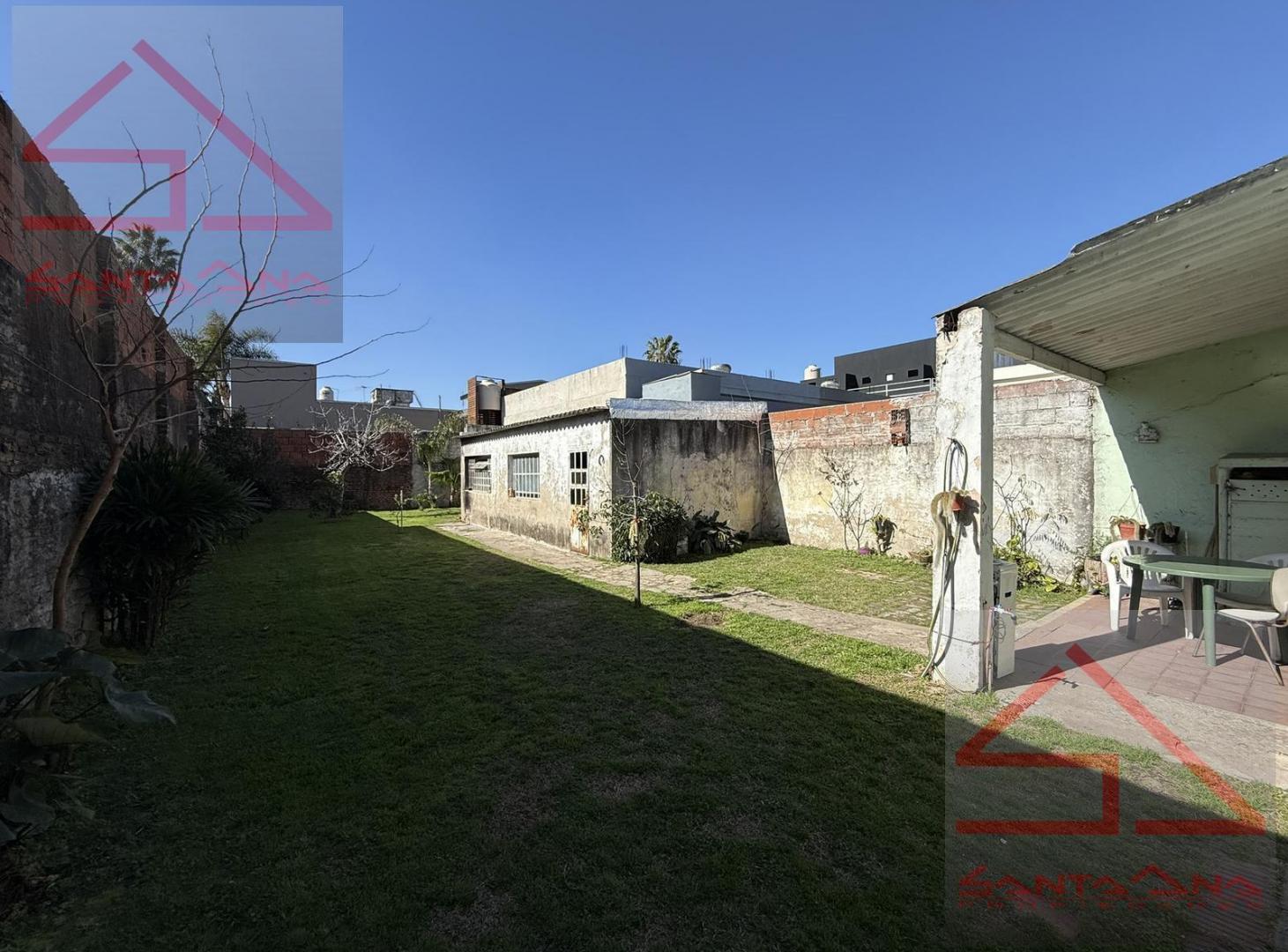 Foto de Casa en Venta 3 Amb. a reciclar - lote de 10 x 40 - Ramos Mejia, imagen 2