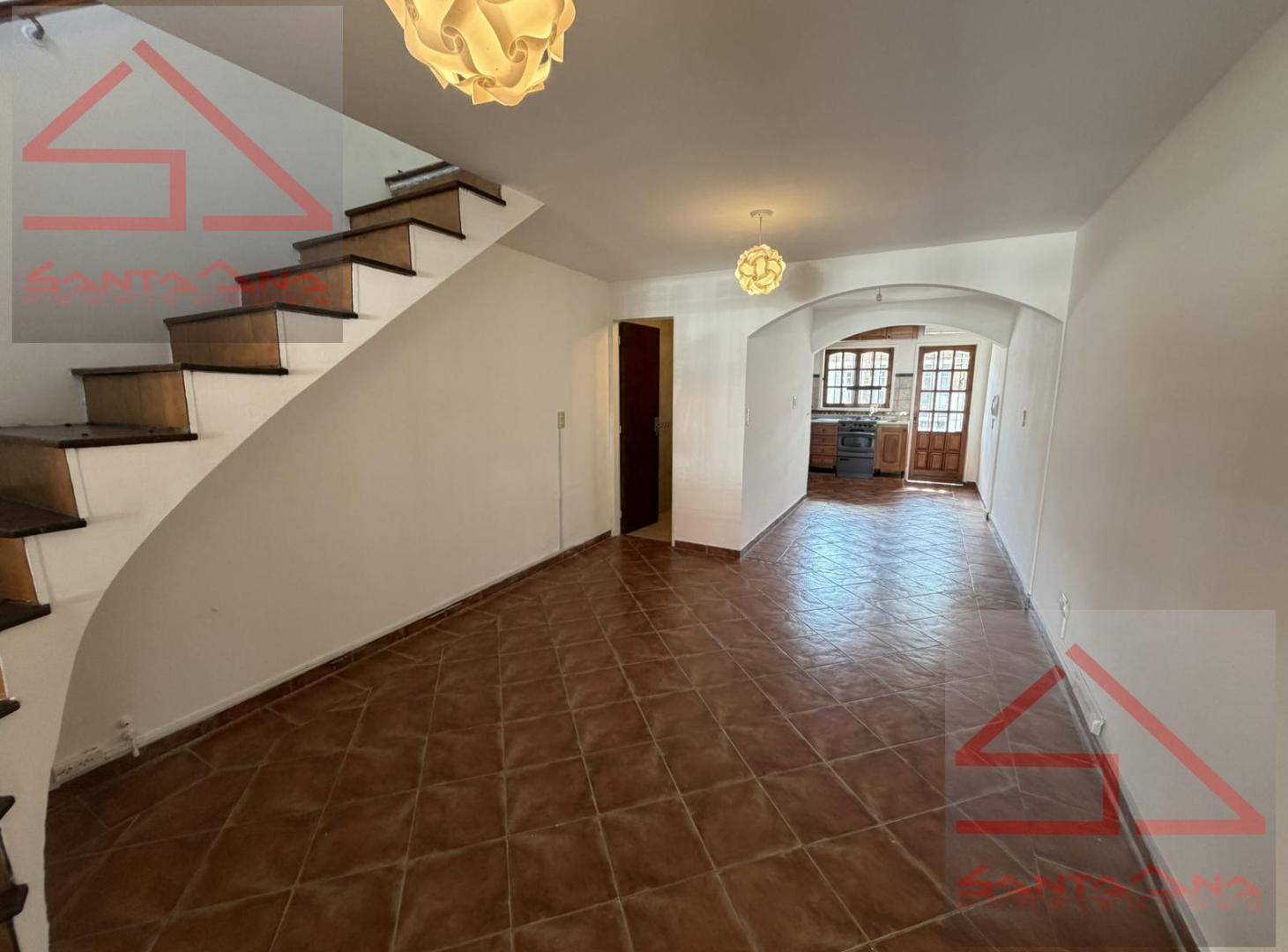 Foto de Duplex en Venta 3 Amb. c/ patio y cochera - Ramos Mejia, imagen 2