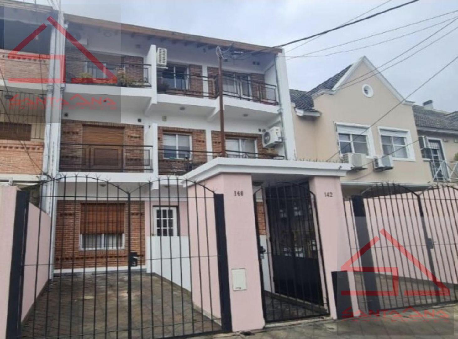 Foto de PH 2 amb con cochera y fondo libre parquizado parrilla y lavadero., imagen 2