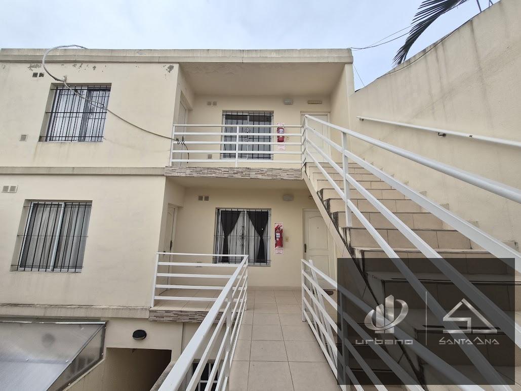 Foto de DEPARTAMENTO 2 AMBIENTES CON BALCON AL FRENTE 2 CUADRAS AV. DE MAYO, imagen 1