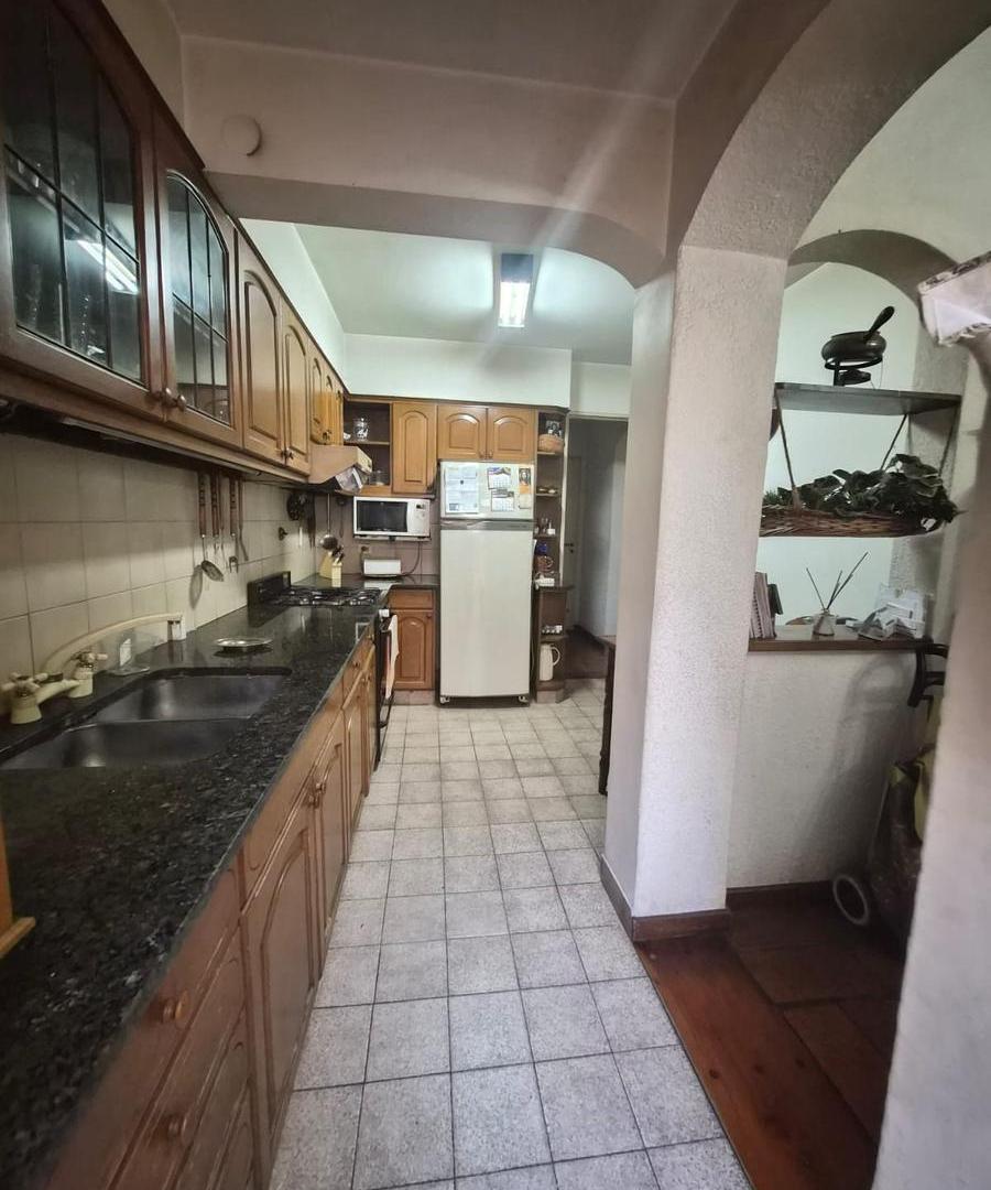 Foto de CASA RAMOS MEJIA CENTRO 4 AMBIENTES CON GGE 5 CUADRAS ESTACION, imagen 4