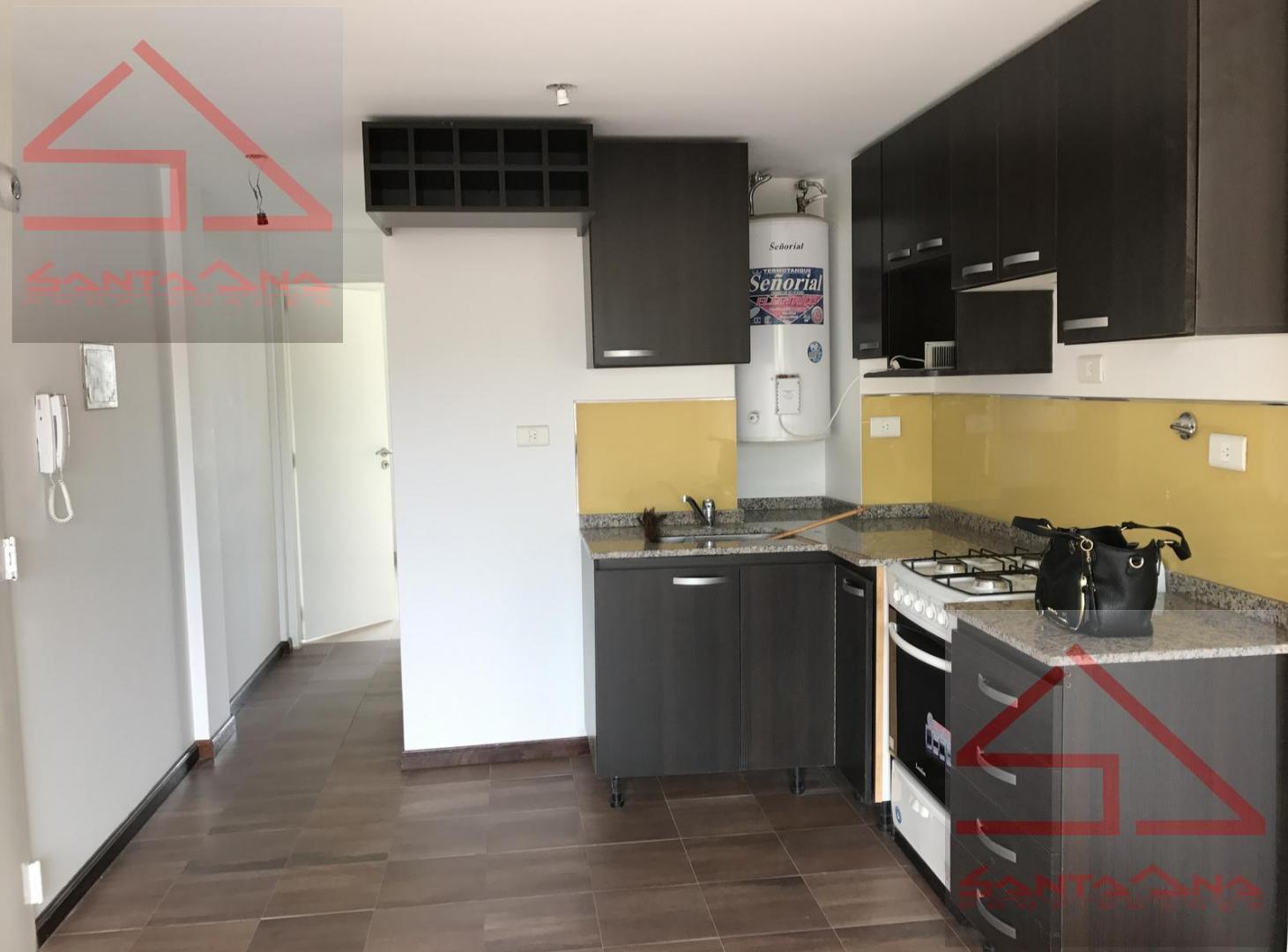 DepartamentoExcelente departamento al frente de 2 ambientes con ascensor, balcón, opcion venta