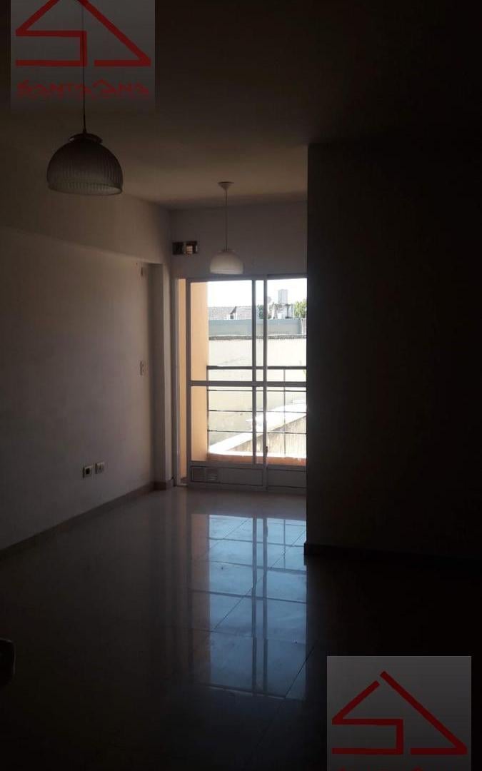 Foto de Departamento en venta, OPORTUNIDAD!! 2ambientes con balcón y cochera, imagen 1