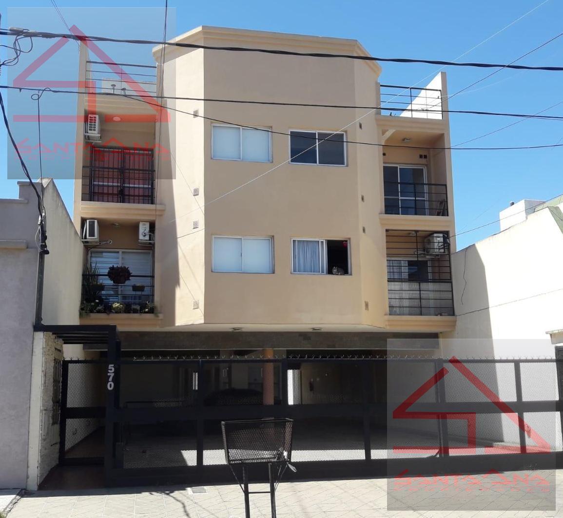 Foto de Departamento en venta, OPORTUNIDAD!! 2ambientes con balcón y cochera, imagen 2