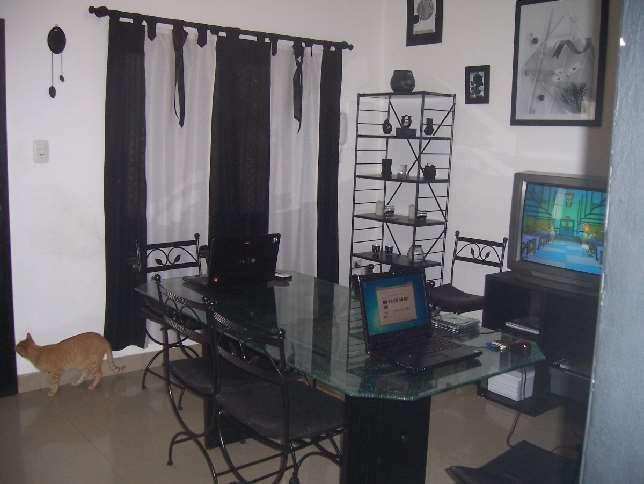 Foto de Casa en Venta en Villa Luzuriaga 3 AMBIENTES CON GGE , FONDO LIBRE, imagen 3