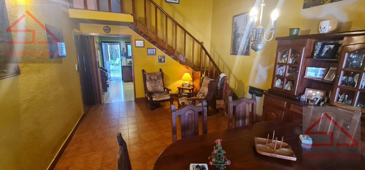 Foto de CASA TIPO CHALET DE 5 AMB CON JARDIN,FONDO,QUINCHO, 3 BAÑOS EN 2, imagen 4