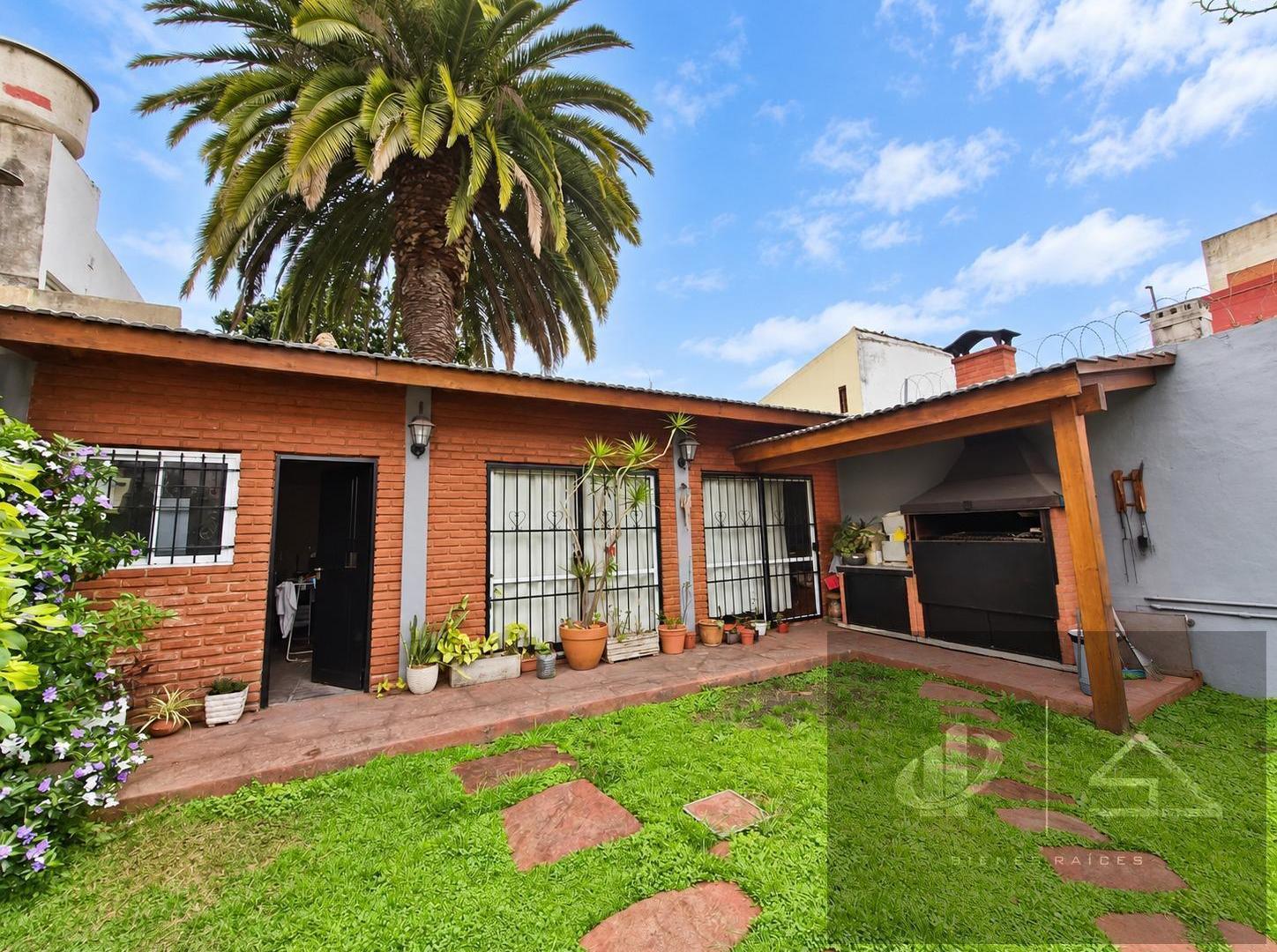 Foto de Casa 4 amb estilo moderno Ramos Mejia, imagen 1
