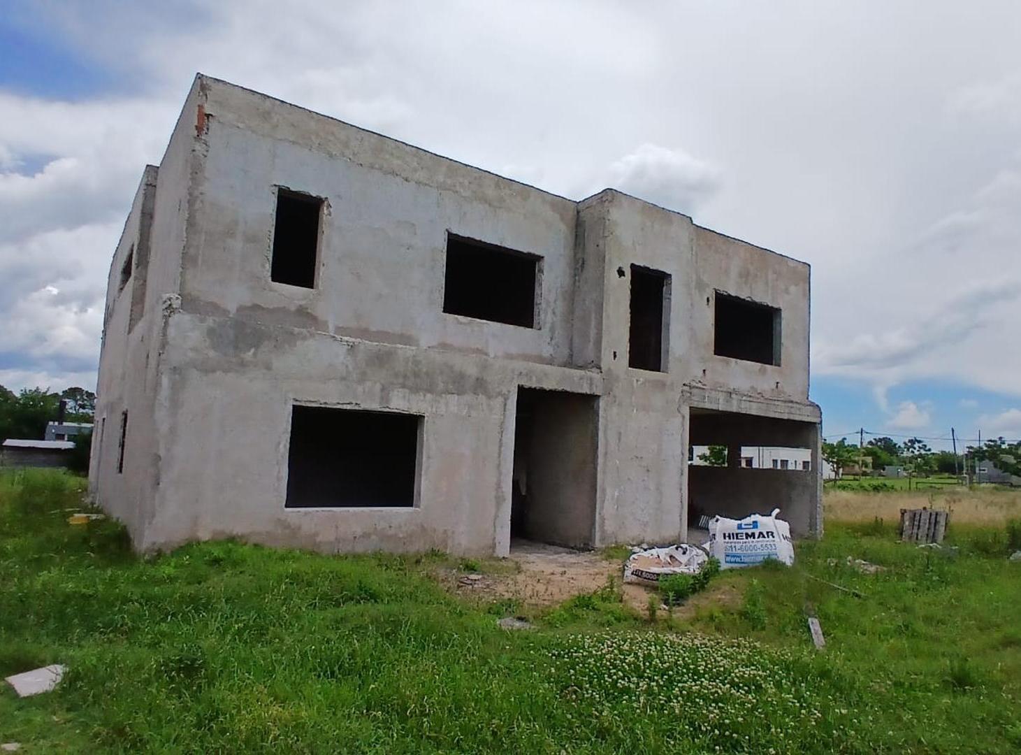 CASA EN VENTA BARRIO CHACRA LA PRUDENCIA -obra gris