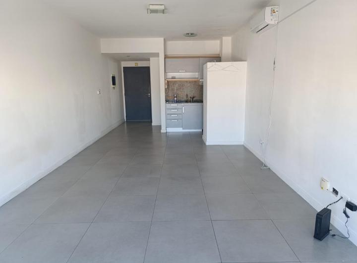 Alquiler Temporal - Monoambiente Sin Muebles C/Balcón y Amenities. Carlos Calvo 1600 - San Cristobal 1