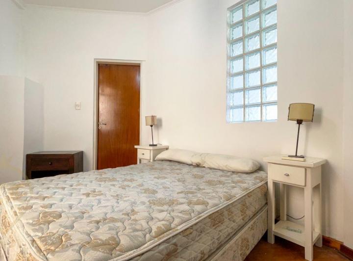 Alquiler Temporario - Departamento 2 ambientes Amoblado c/Balcón Francés - Bernardo de Irigoyen 300  4