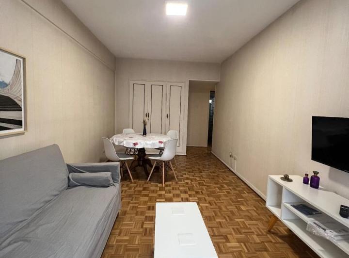 Alquiler Temporario - 2 Ambientes Amoblados Con Balcón - Pacheco De Melo 2700. Recoleta 2