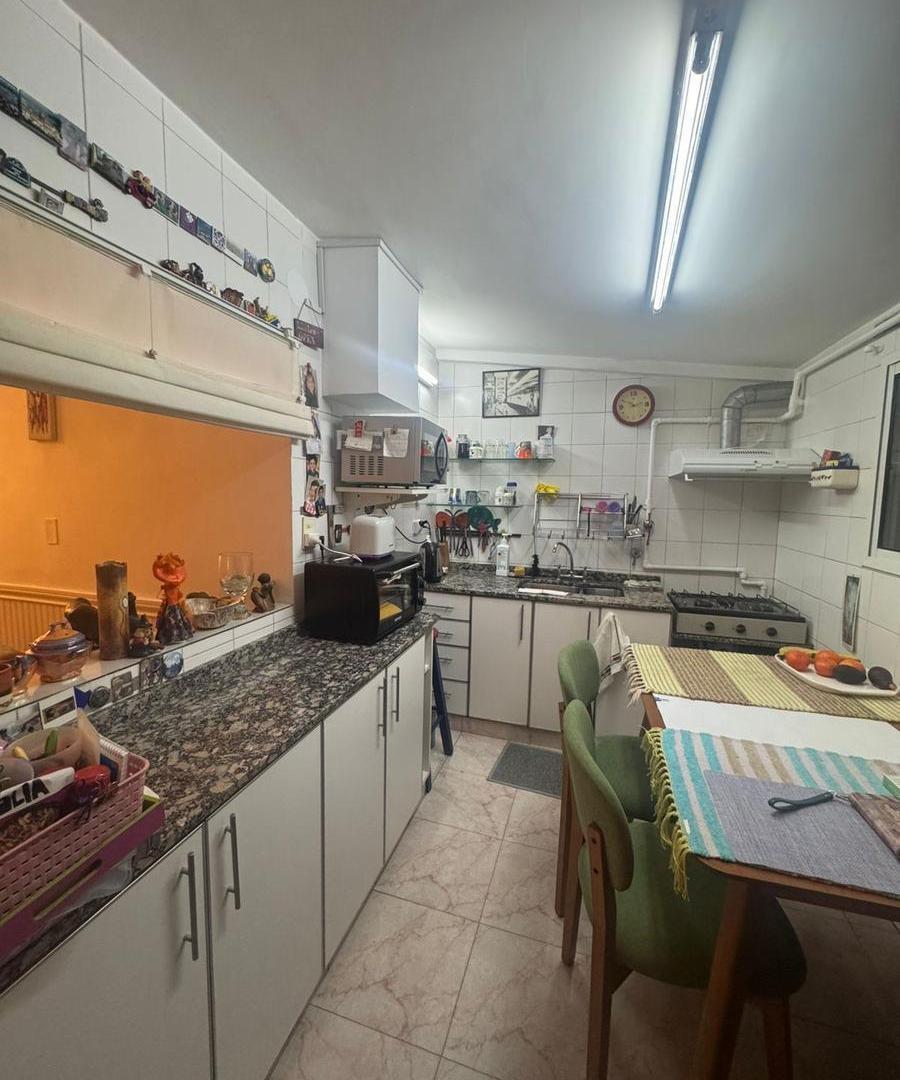 Foto de Venta - Departamento 3 Ambientes C/2 Patios - Aguero 1200- Recoleta, imagen 2