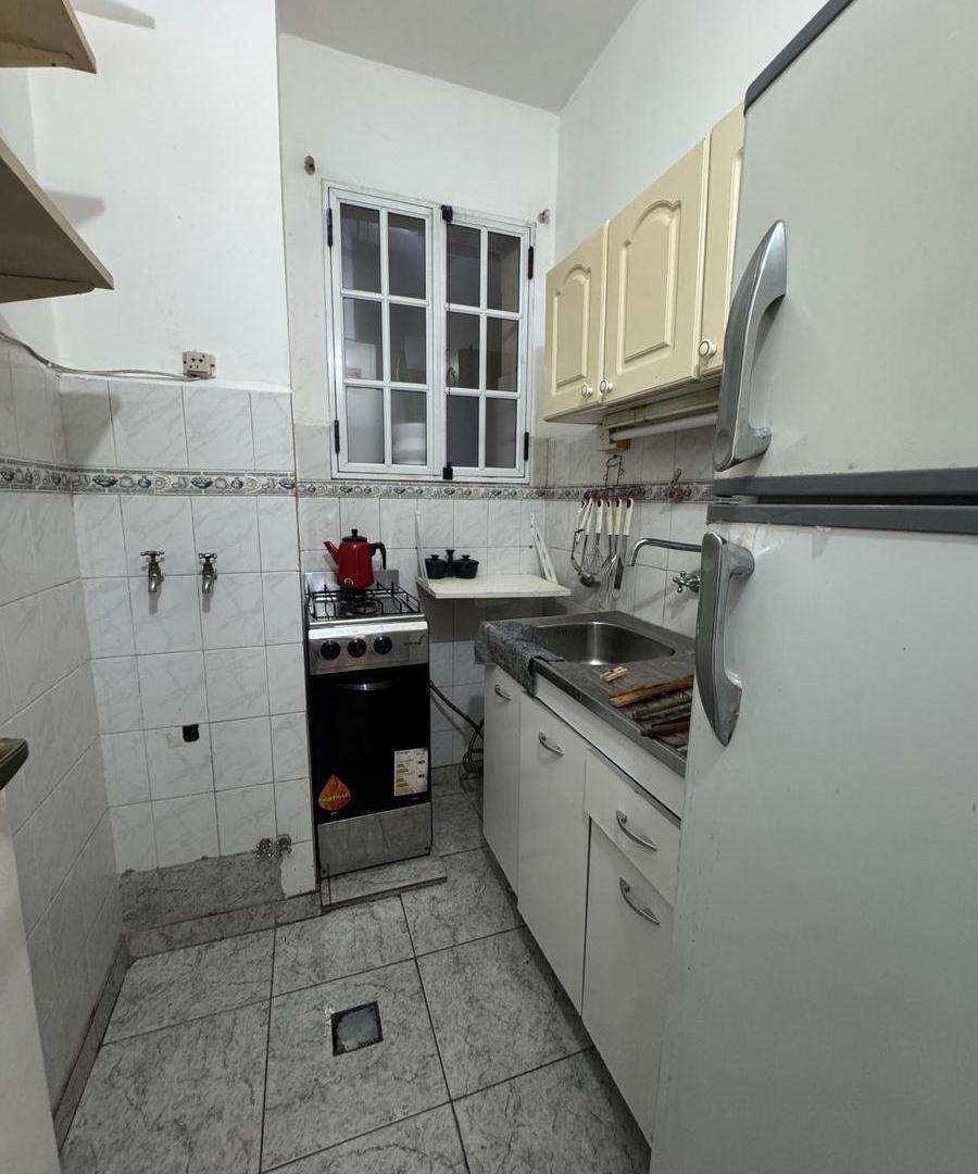 Foto de Alquiler Temporario - Departamento 3 Ambientes semi amoblado - Av, imagen 1