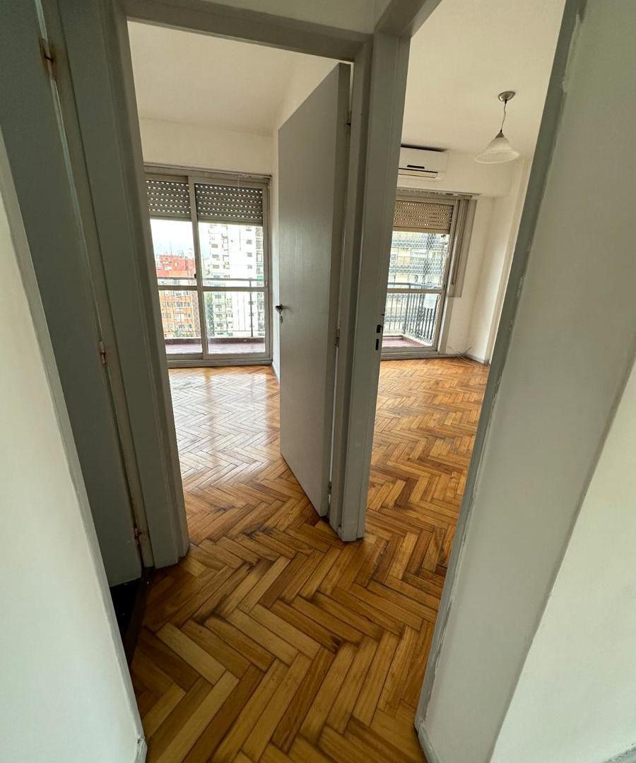 Foto de Alquiler Temporario - Departamento 3 Ambientes s/amoblar c/balcón - Av, imagen 4