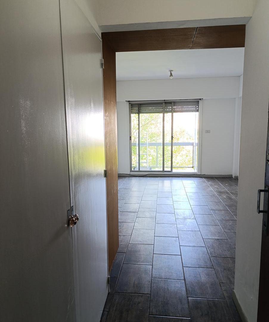 Foto de Alquiler Temporal - Monoambiente s/muebles con balcón - Jerónimo, imagen 5