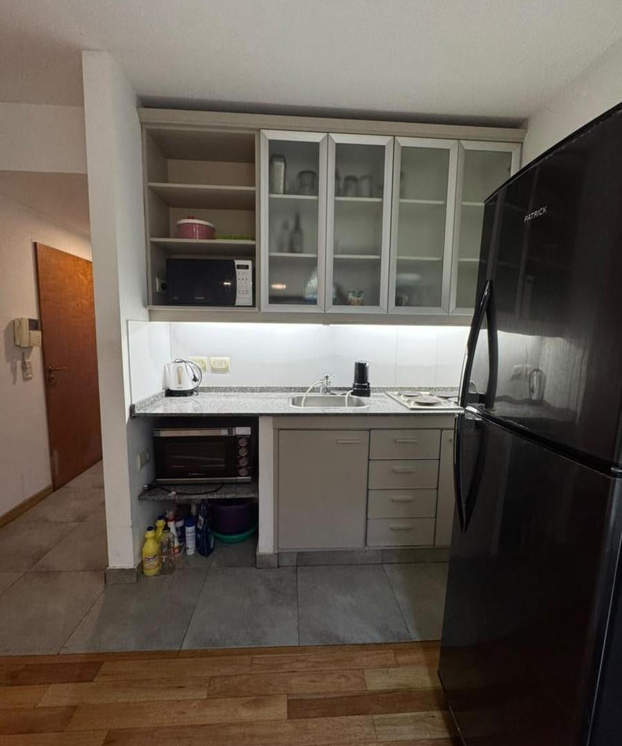 Foto de Alquiler temporario - Departamento monoambiente amoblado c/balcon y, imagen 3