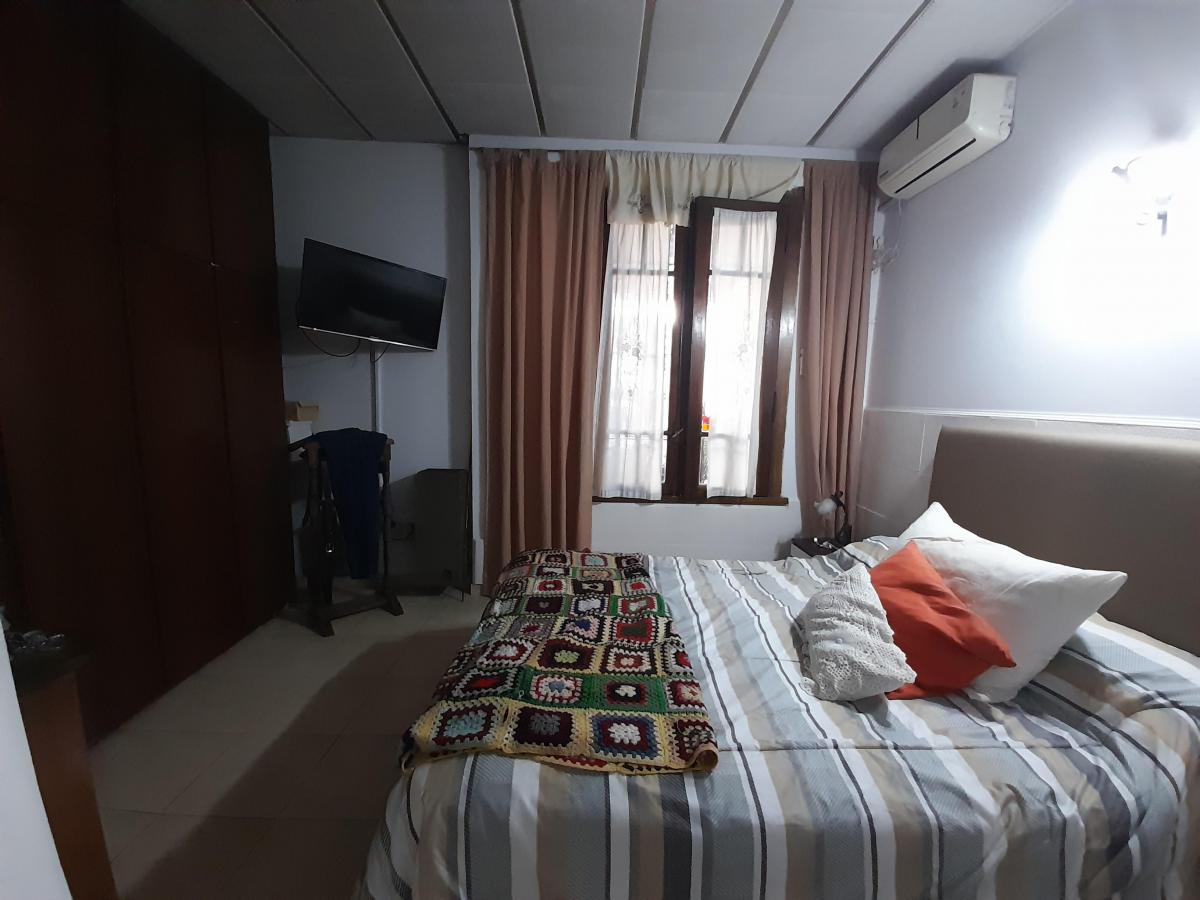 Casa Hernoso Jardin y Pileta 4 Ambientes y Escritorio - Villa Urquiza 2