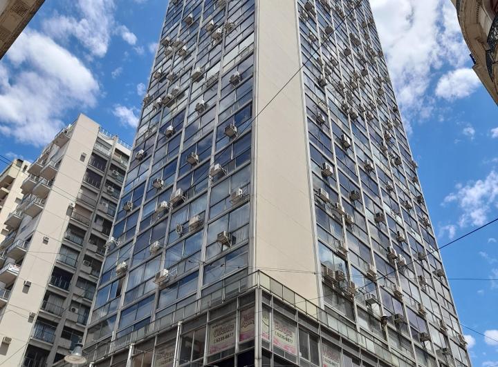 OFICINA 115 M2 PLAZA SAN MARTIN - PARAGUAY Y FLORIDA -OPORTUNIDAD ESCUCHA OFERTA