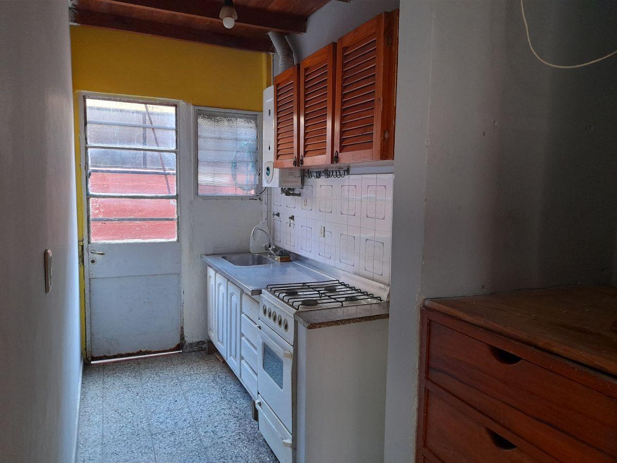 Foto de PH 2 ambientes cocina separada patio - Villa Martelli - Vicente López, imagen 1