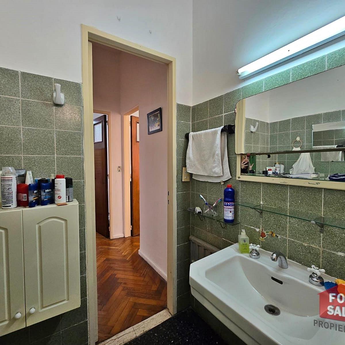 Foto de Semipiso de 3 Ambientes al Frente con Balcón y Dependencia – Excelente, imagen 3
