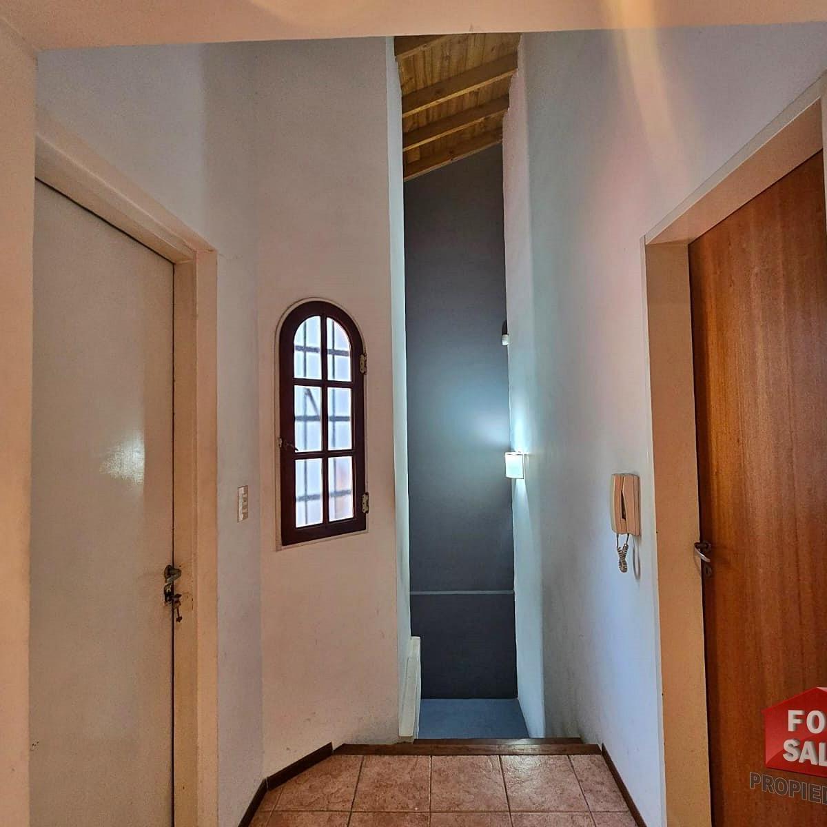 Casa de 4 Ambientes en Lote Propio, con Pileta y Cochera 3
