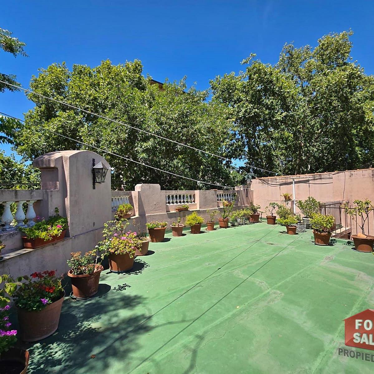 Excelente Lote en Esquina con Gran Potencial Constructivo 5