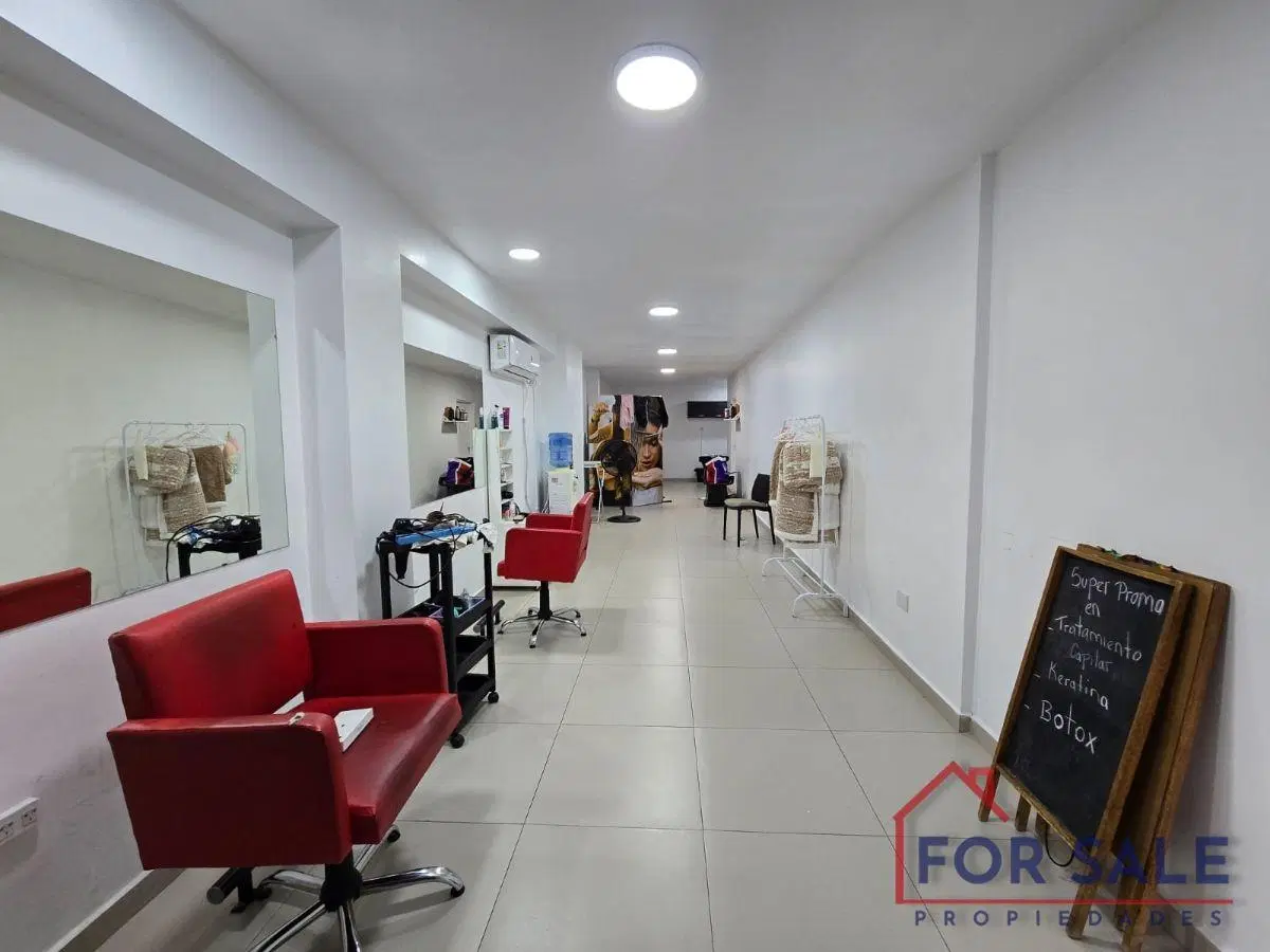 Excelente Local Comercial sobre Av. Álvarez Jonte – Zona Comercial de Monte Castro 2