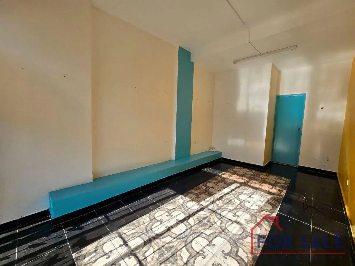 Excelente Local Comercial en Flores – Listo para Ingresar 5