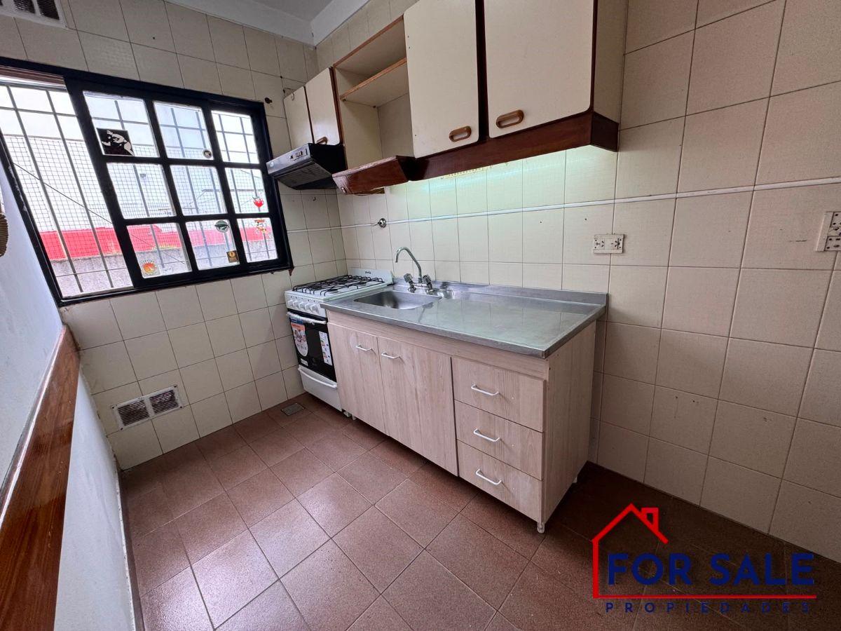 Foto de PH 2 Ambientes en Planta Alta con Balcón – Sin Expensas – Ubicación, imagen 5