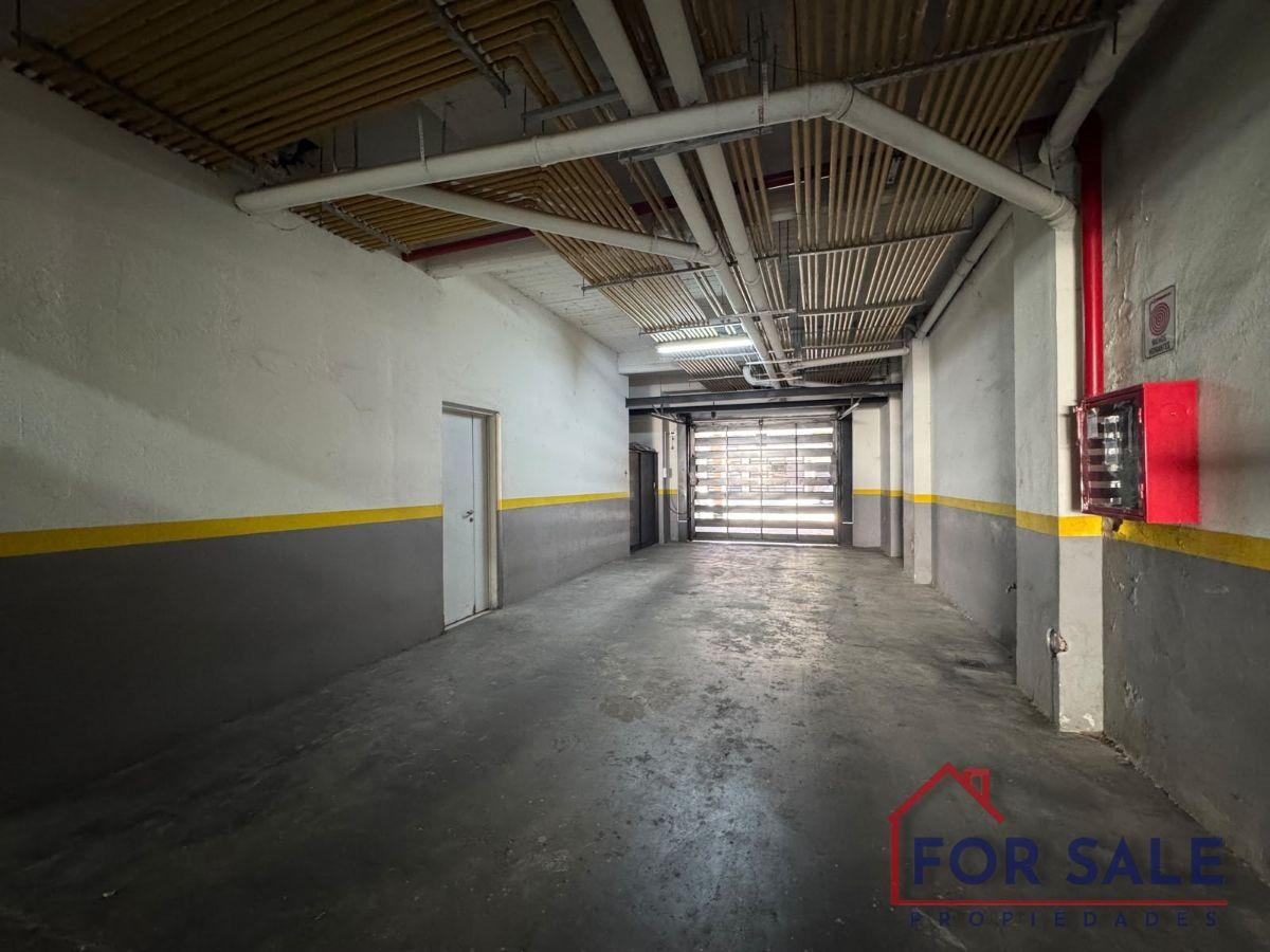 Foto de Cochera Fija Descubierta en Edificio – Portón Automático, imagen 2