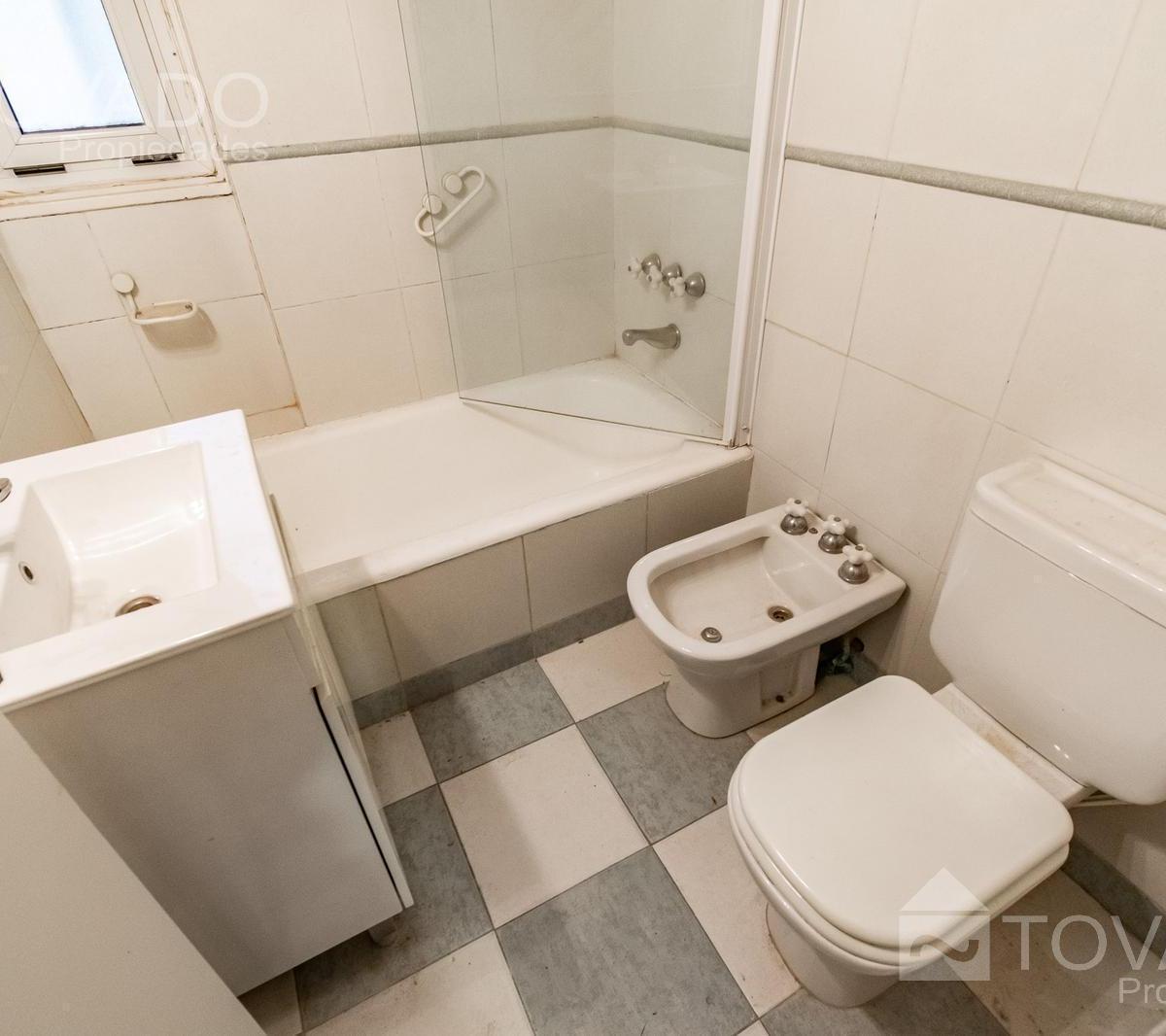 5 Ambientes con Estudio y Doble Cochera en Belgrano! 5