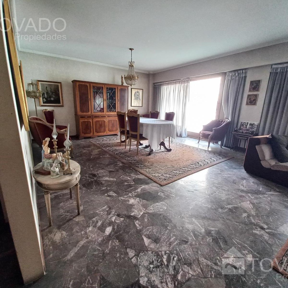 Piso de Categoria, Ideal Para Refaccionar! 5 Ambientes con Cochera en Belgrano! 1