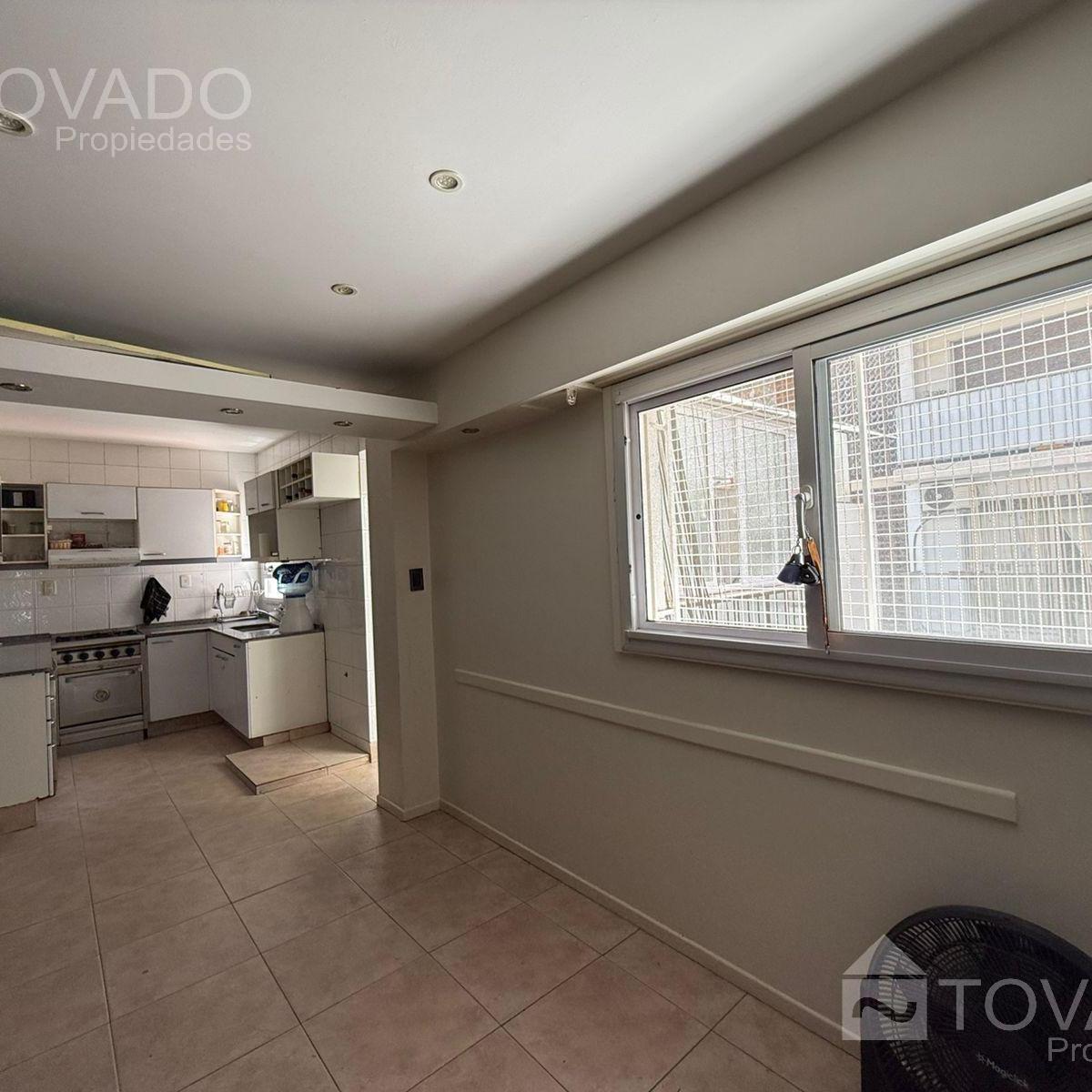 3 Ambientes con Dependencia y Doble Cochera en Recoleta! 4
