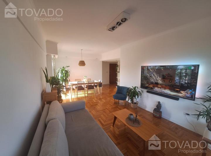 Piso Alto! 4 Ambientes con Cochera en Villa Urquiza! 2