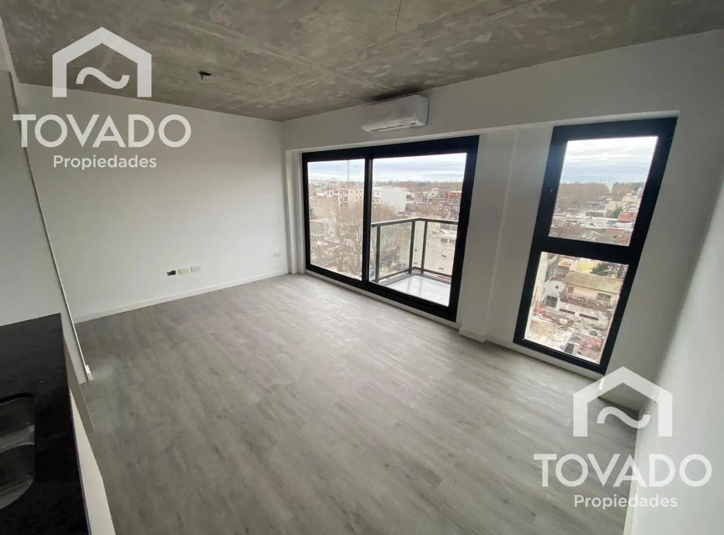 A ESTRENAR! 2 Ambientes en piso alto en Villa Crespo! 3