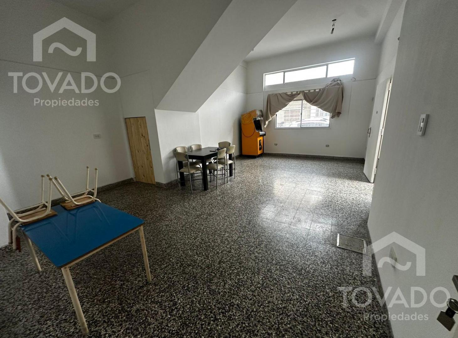 PH 4 Ambientes con Patio y Terraza propia en Parque Chas!