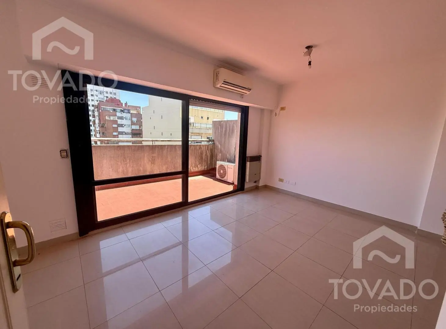Monoambiente con terraza propia en Villa del Parque! Apto credito! 5