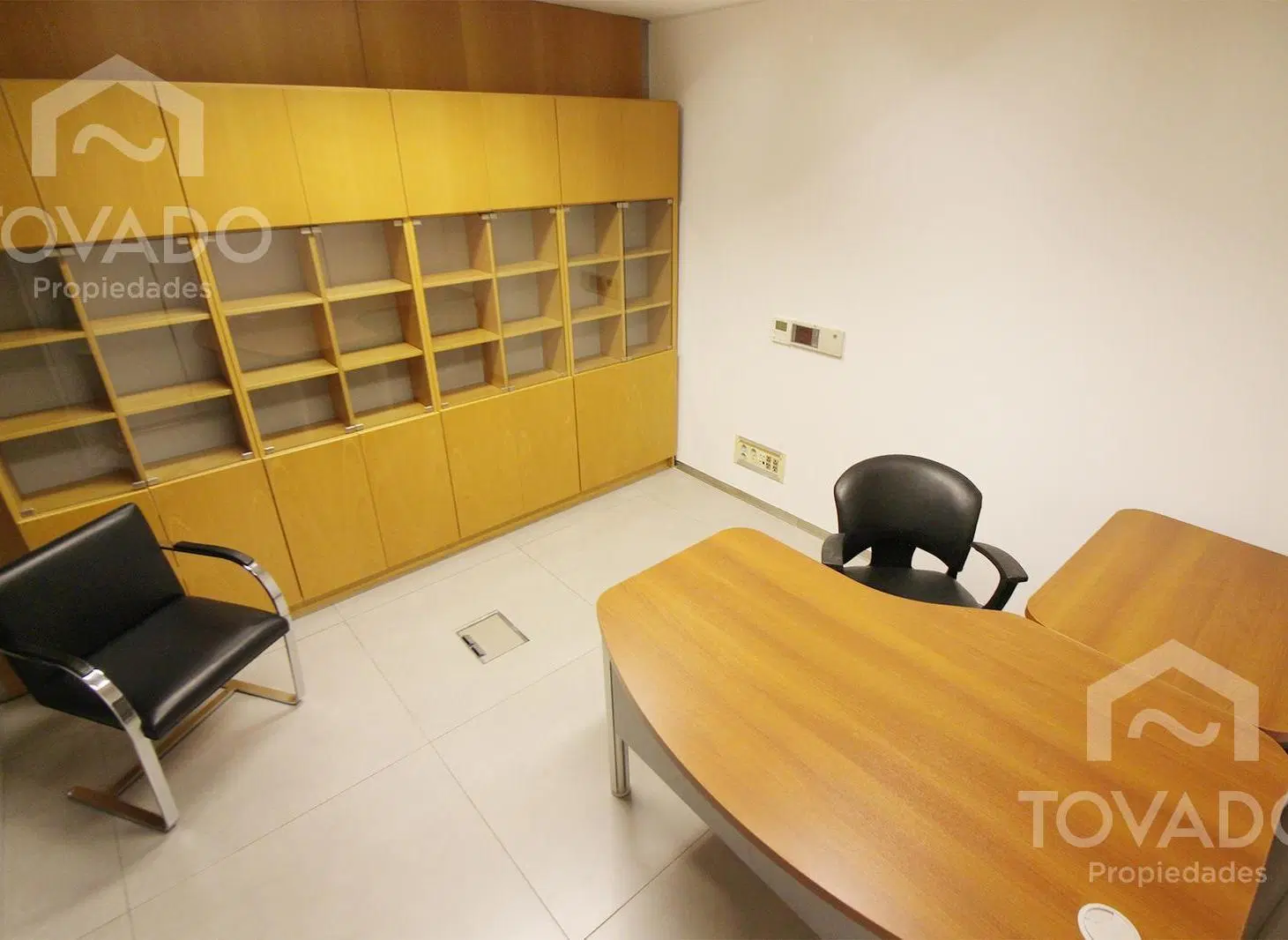 En alquiler! Oficina con seguridad 24hs y cochera en Retiro! 5
