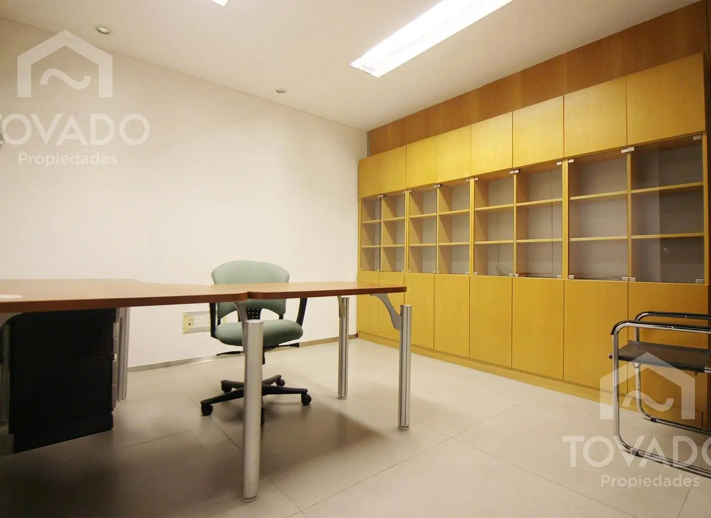 En alquiler! Oficina con seguridad 24hs y cochera en Recoleta! 3