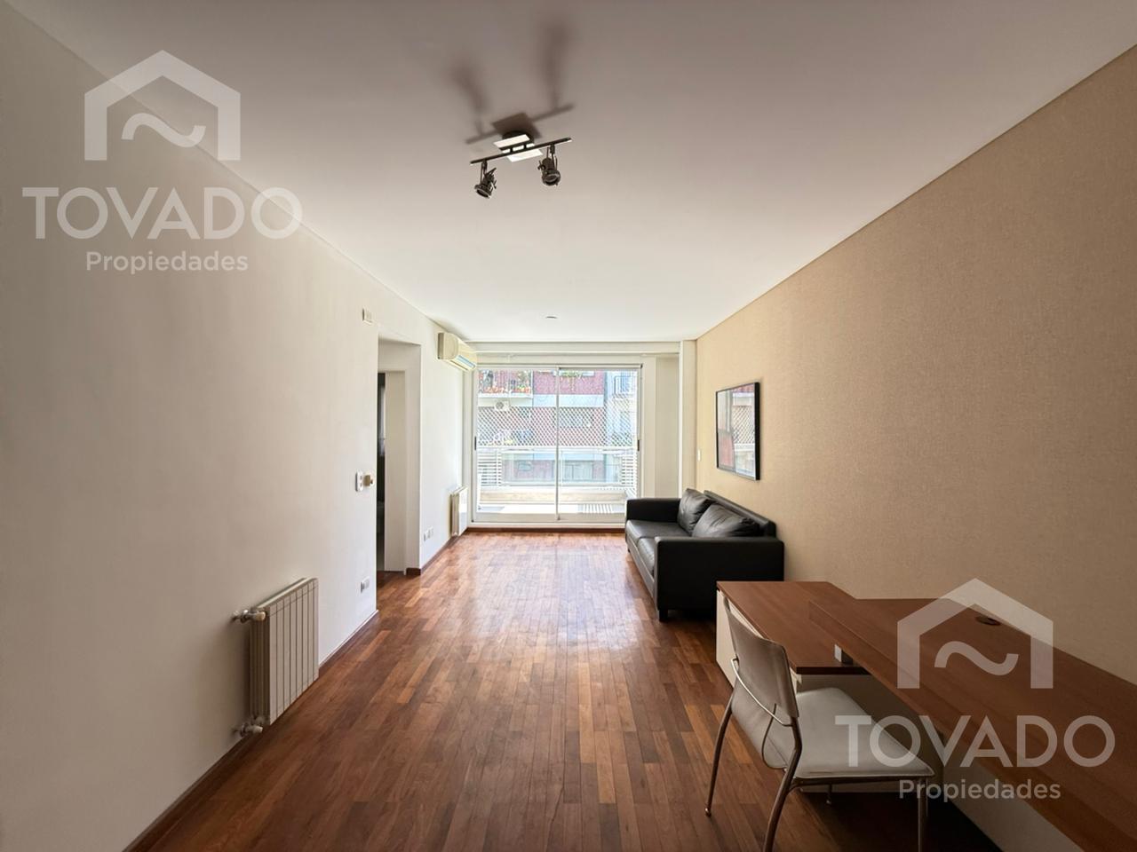 Apto profesional! Amplia oficina en alquiler con balcón en Belgrano!