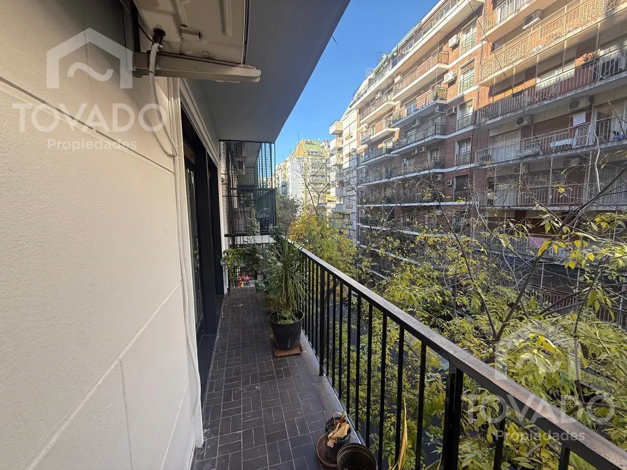 3 Ambientes con Cochera y Dependencia! Semipiso en Recoleta! 3