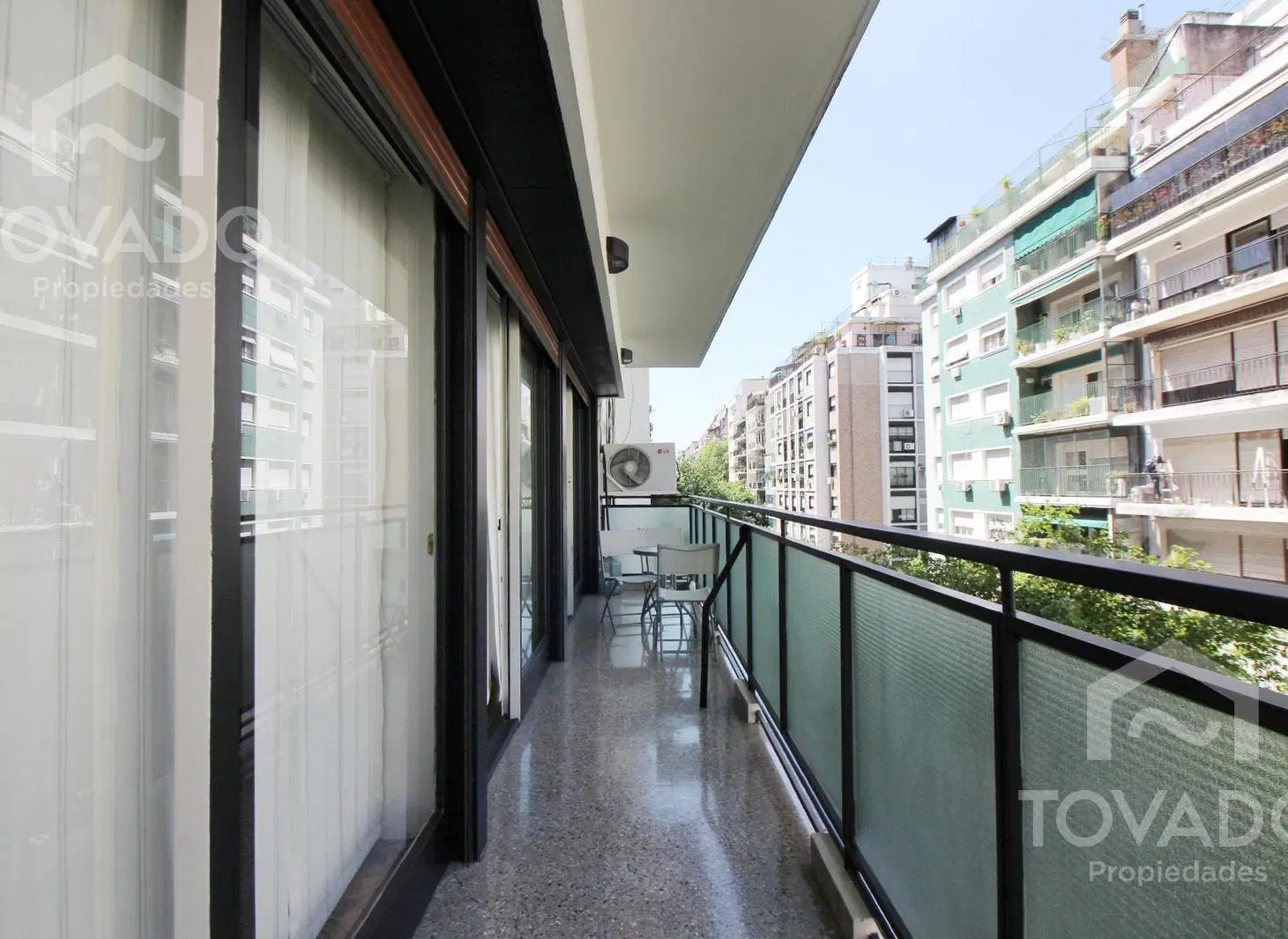 Piso de 4 ambientes con dependencia y cochera a pasos de Alto Palermo 5