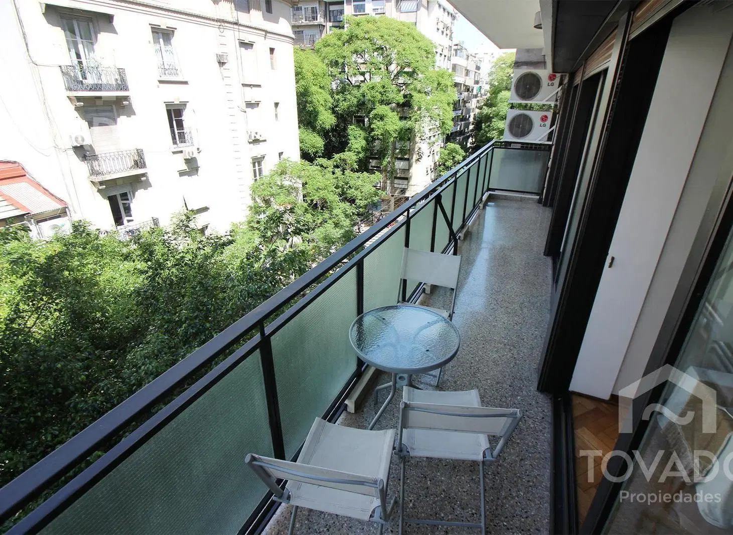 Piso de 4 ambientes con dependencia y cochera a pasos de Alto Palermo 4