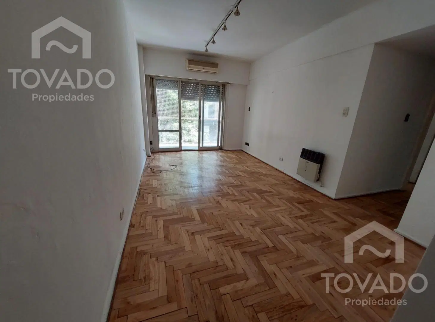 3 Ambientes con cochera en Villa Crespo! Apto credito! 4