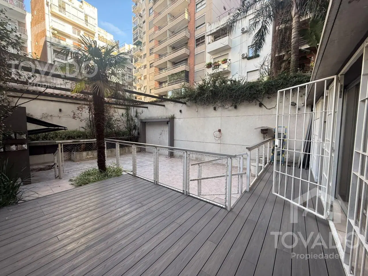 Semipiso 3 Ambientes con cochera, dependencia y 100m2 de patio en Palermo Chico! 4