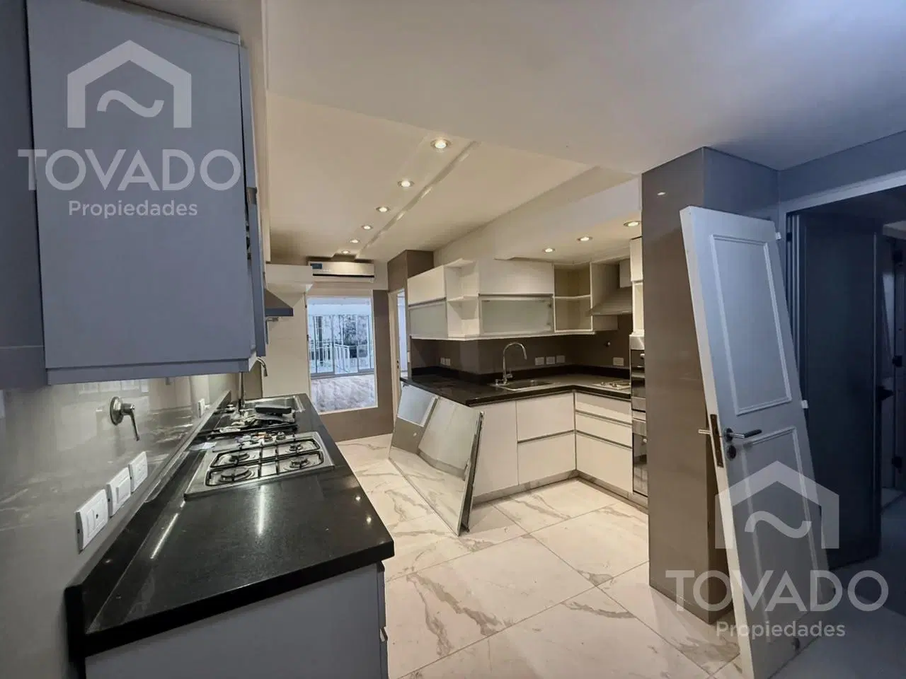 Semipiso 3 Ambientes con cochera, dependencia y 100m2 de patio en Palermo Chico! 3