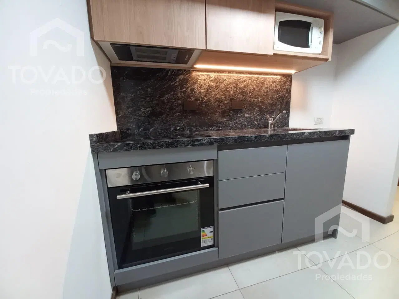 2 Ambientes con balcon en Recoleta a una cuadra de Av. Cordoba! 2
