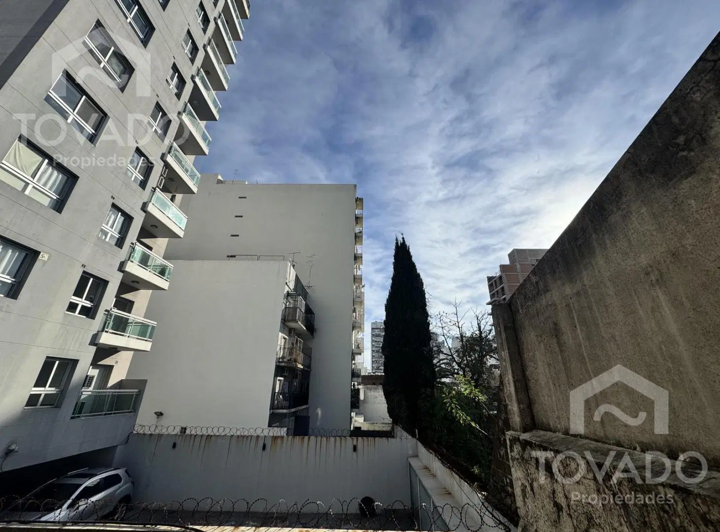HECHO A NUEVO! 2 Ambientes con balcon en Almagro! 4